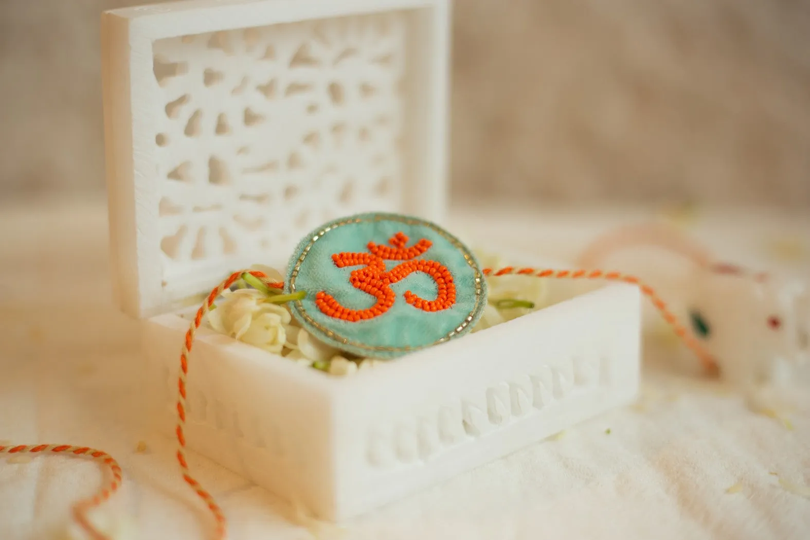 OM Rakhi